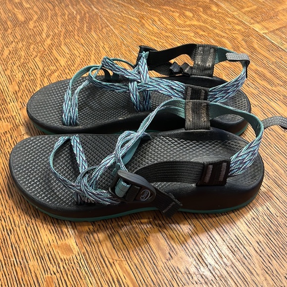 Chaco sandals blue/green size 6. Kids/Juniors - Picture 5 of 5